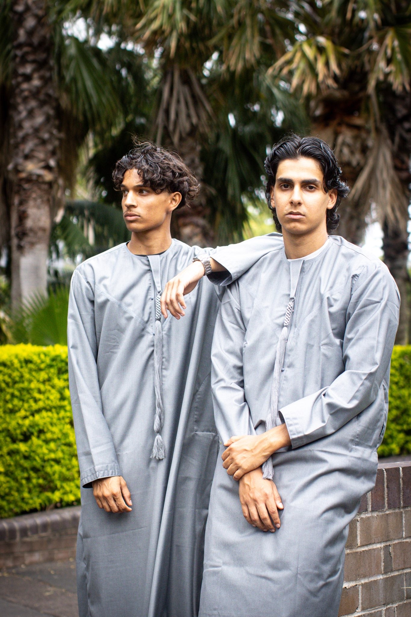 HAYAT SIGNATURE THOBE - GREY